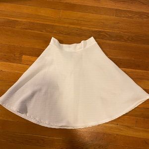 Forever 21 A line full circle skirt L winter white